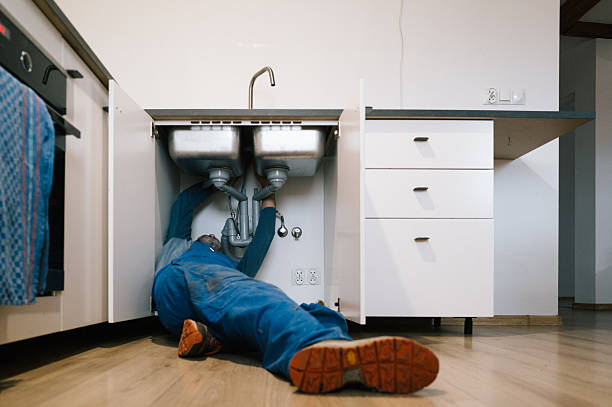 Professional Leak Detection technician working in Jbphh, HI